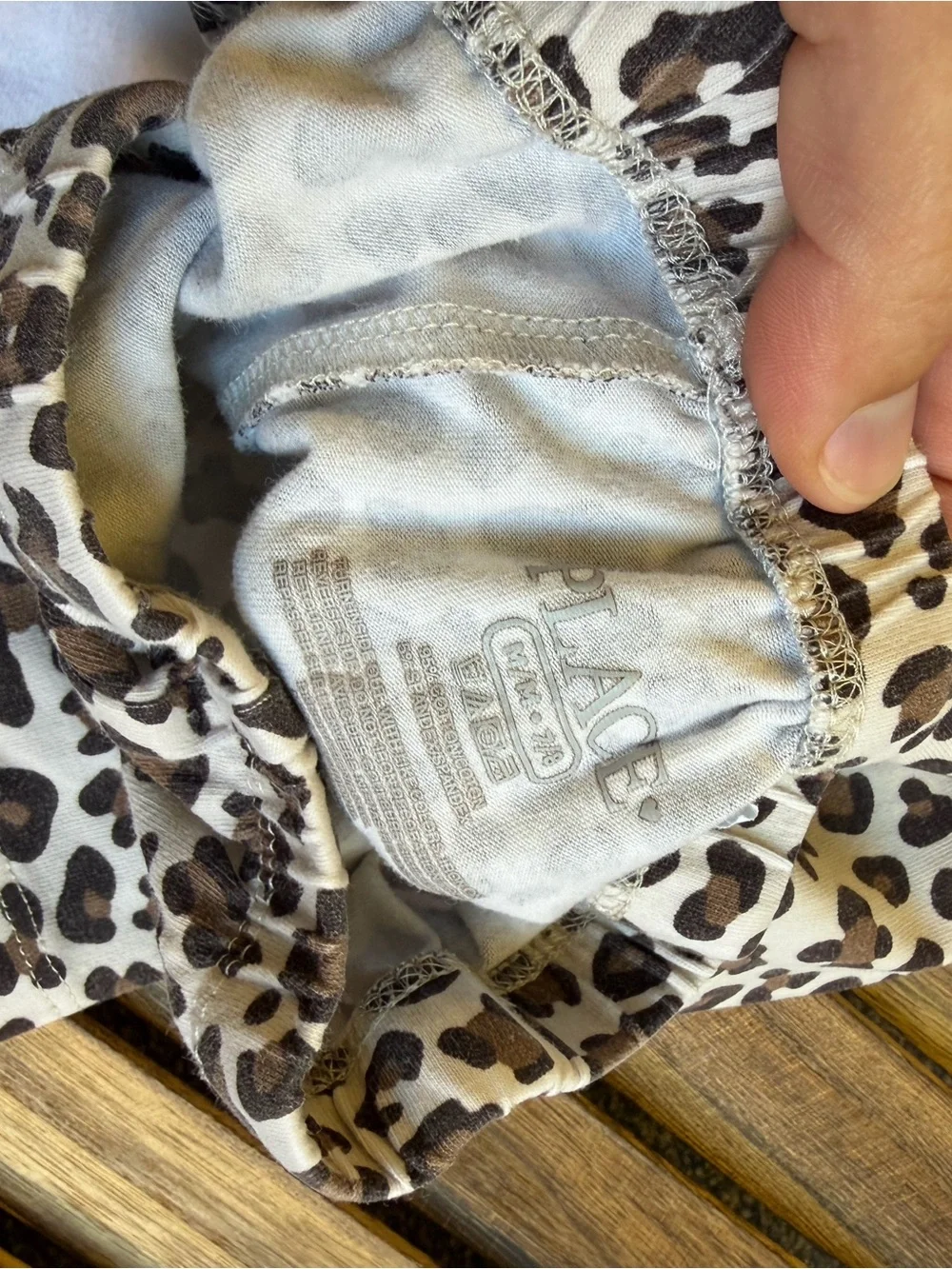 Amazon Essentials girls medium